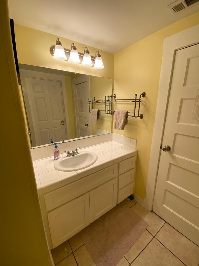 Private Large La Bedroom W Private Half-Bathroom - Ac - Wifi - Private Fridge Near Usc - Exposition Park - Usc Memorial Coliseum - Banc Of California Stadium - Downtown Los Angeles Dtla - University Of Southern California Usc! Exterior photo